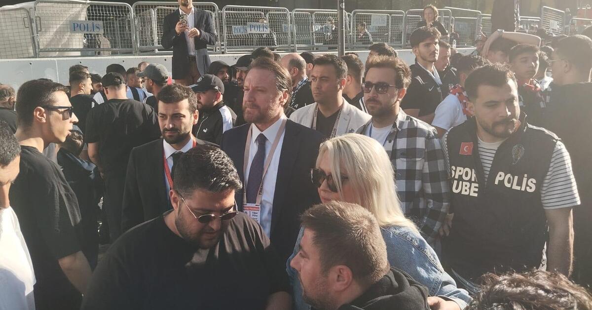 Beşiktaş taraftarı, Gürsel Aksel Stadı’nda