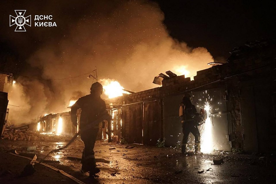 Kiev’e en ölümcül saldırı: Zelenski apar topar Ukrayna’ya dönüyor