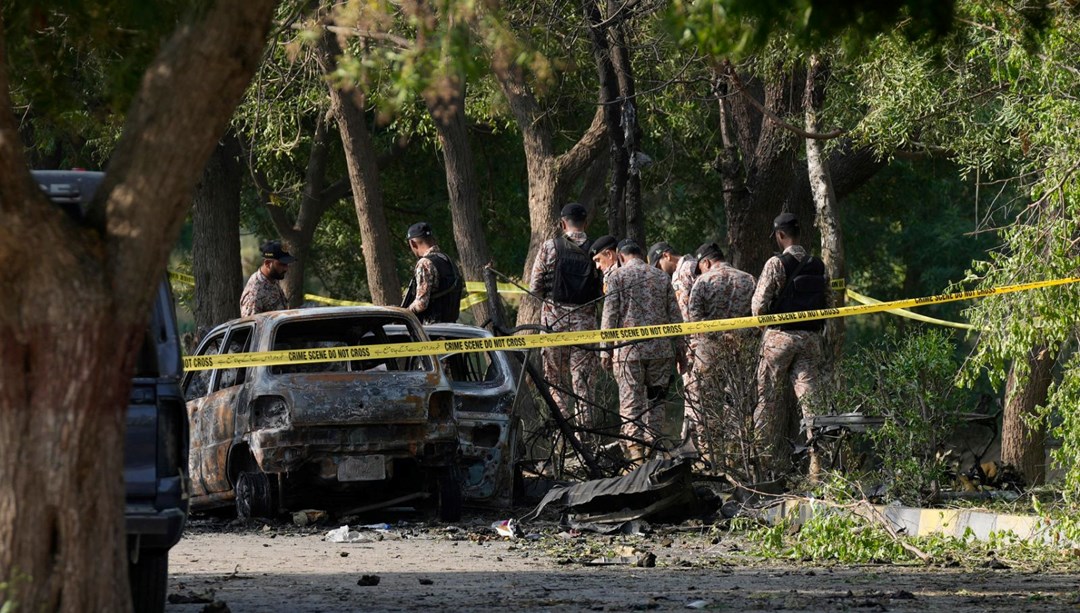 Pakistan’da bombalı saldırı: 4 ölü