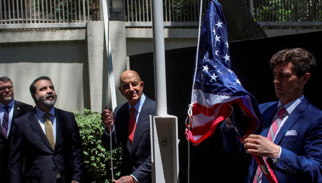 Amerikan bayrağı yeniden Şam’da: Trump’tan Suriye’ye zeytin dalı