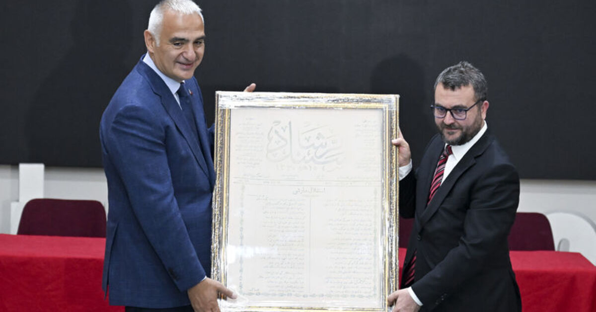 Bakan Ersoy, Uluslararası Sezai Karakoç Sempozyumu’nun açılışında konuştu