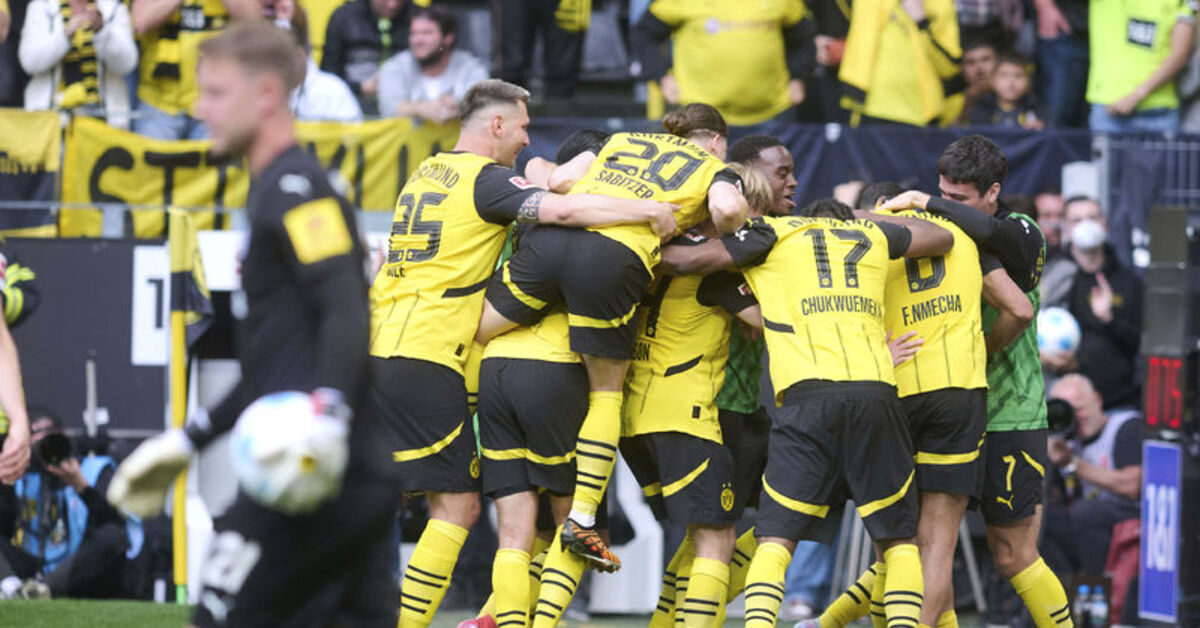 Dortmund, Devler Ligi biletini aldı!