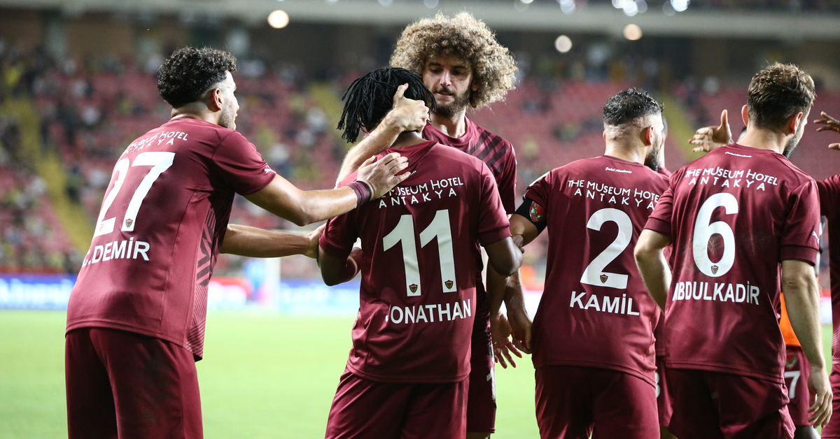 F.Bahçe Mersin’de yıkıldı!