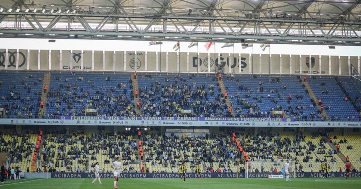 Fenerbahçe tribünleri boş kaldı