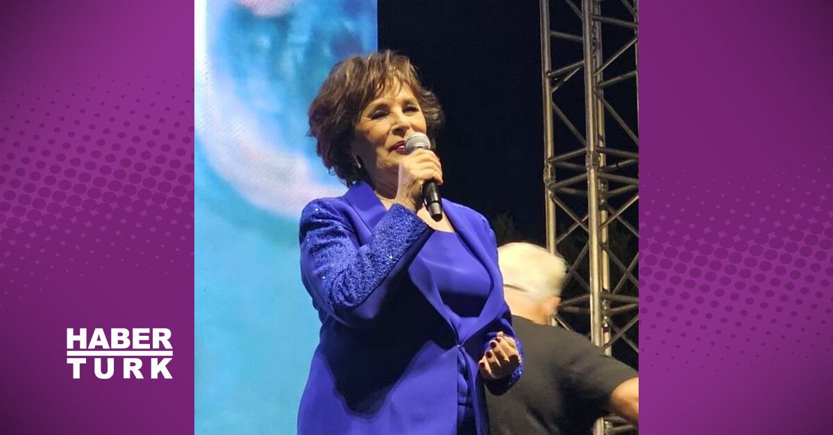 Hülya Koçyiğit’ten gençlere tavsiye