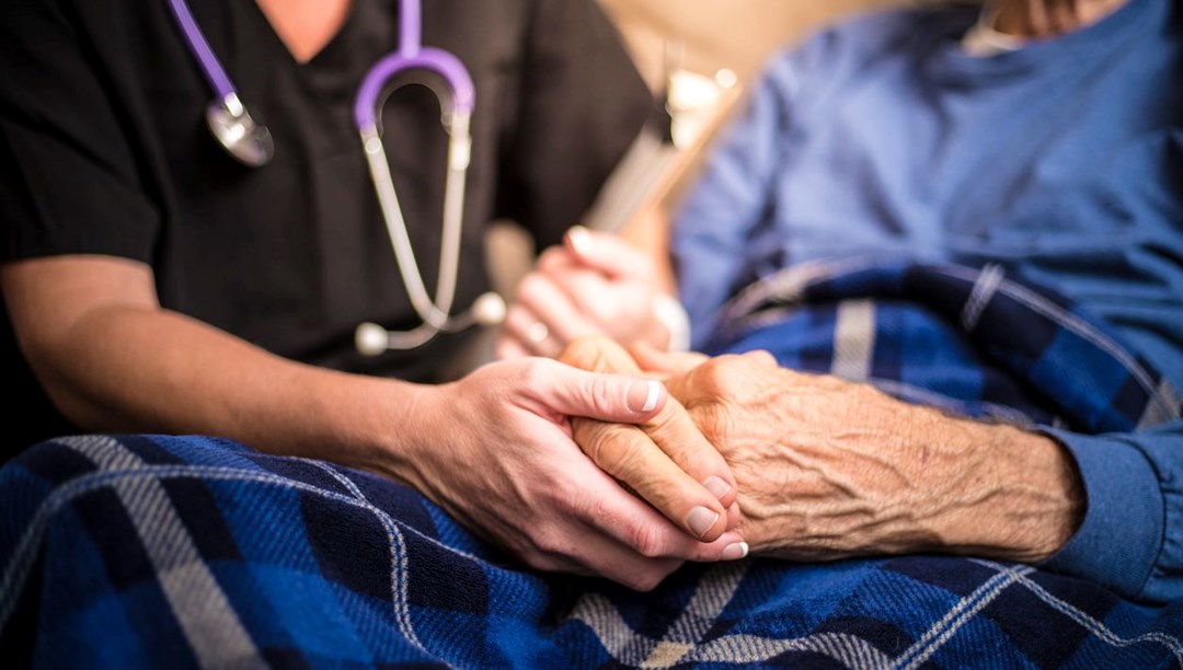 Parkinson’un erken uyarı işareti olabilir: Uzmanlar “asla görmezden gelmeyin” diyor