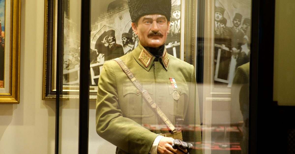 Atatürk’ün üniformasına büyük ilgi