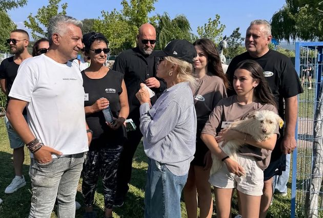 Emekli hayvanları ziyaret etti