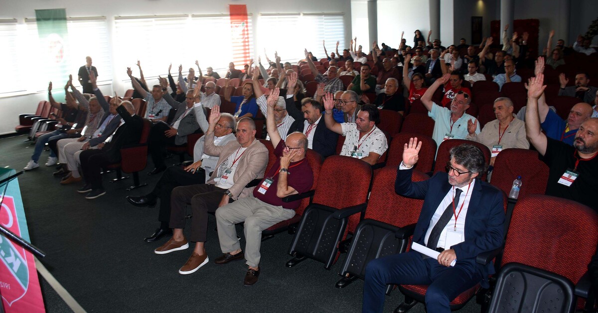 Karşıyaka’da kongre ertelendi