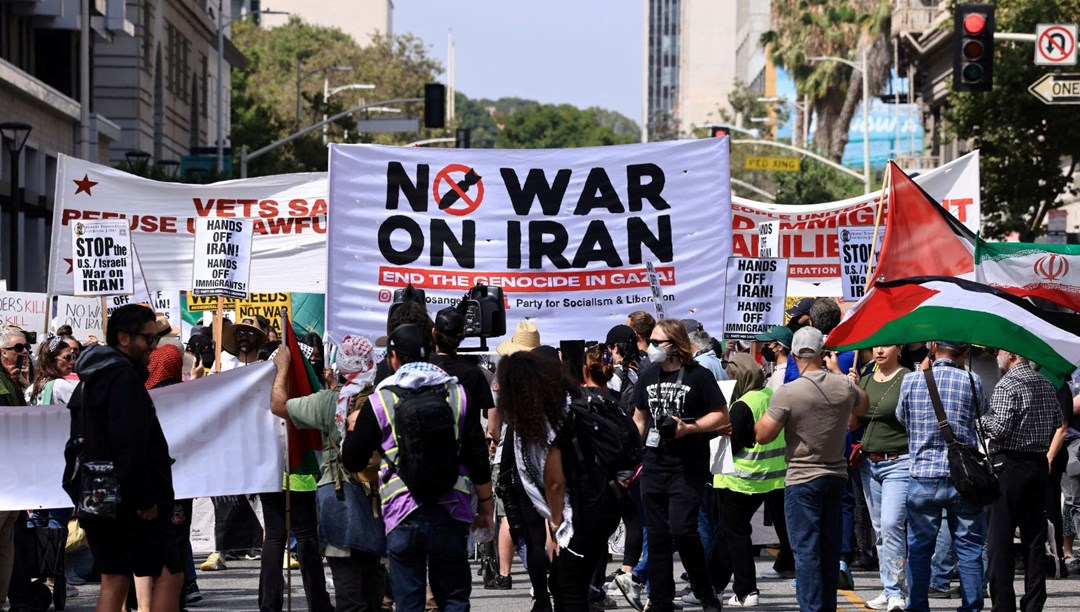 New York’ta İran’a saldırı protesto edildi