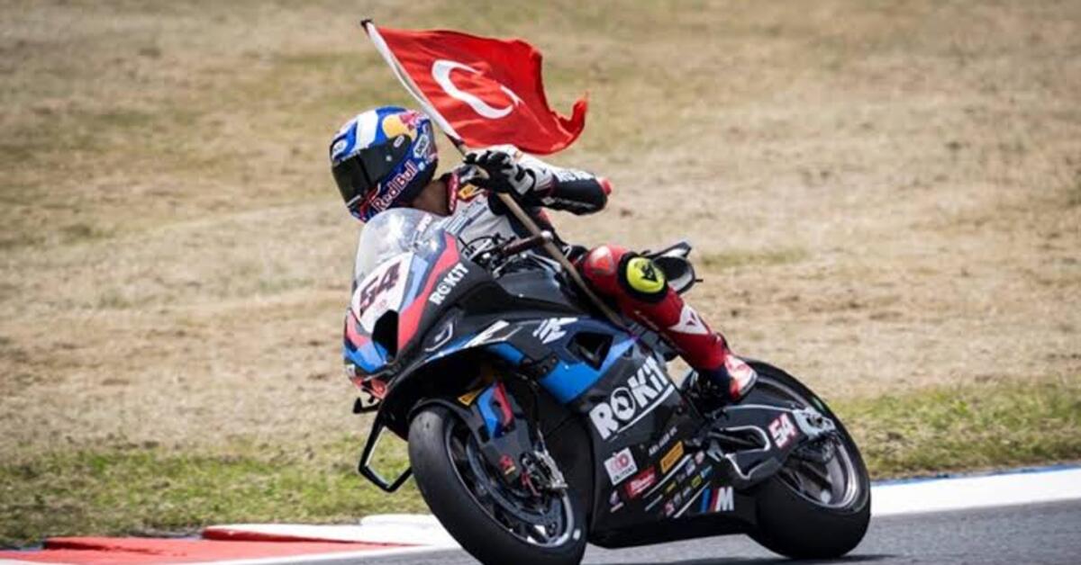 Toprak Razgatlıoğlu’ndan İtalya’da zafer!
