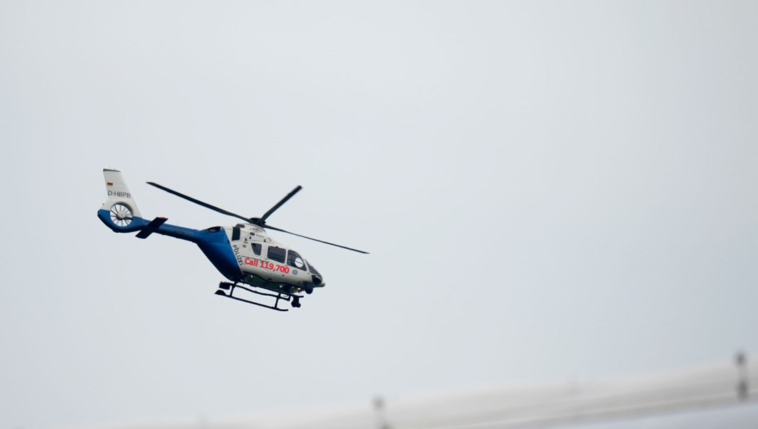 Almanya’da helikopter düştü! Parçaları nehirde bulundu