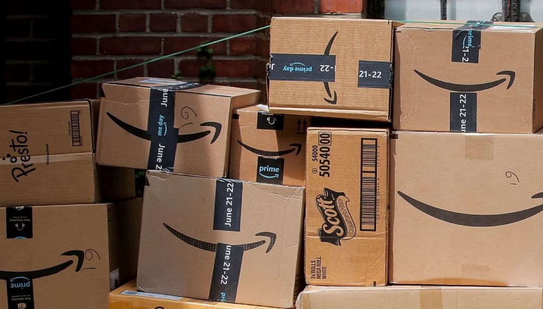 Amazon kâbusu: Kapısına her ay yüzlerce dev kargo geliyor