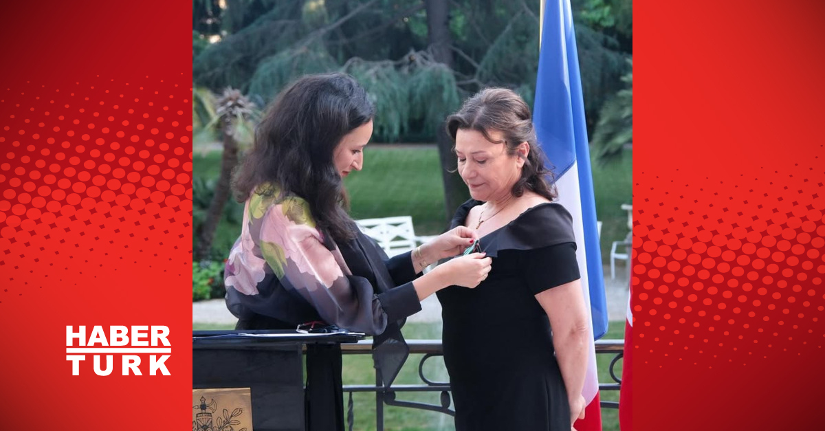 Doç.Leman Figen Yılmaz’a Sanat ve Edebiyat Şövalyesi Nişanı