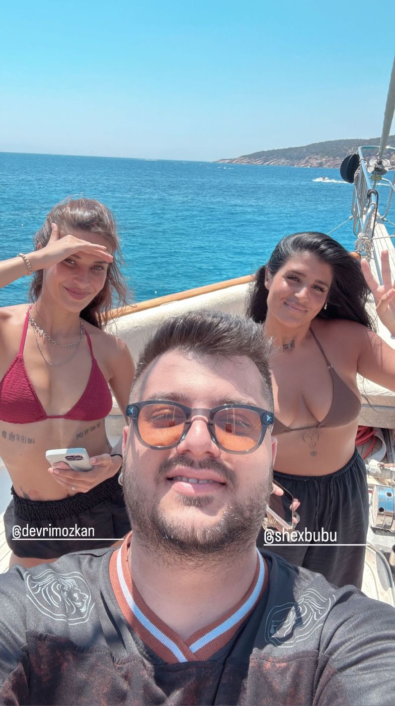Kürek sörfü yaptı