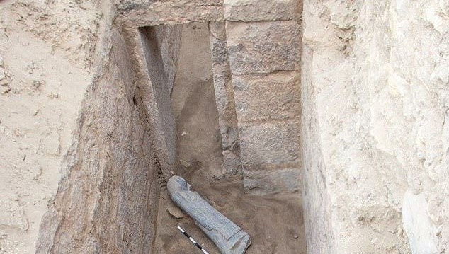 Mısırlı prensin mezarında “öteki dünyaya açılan kapı” bulundu