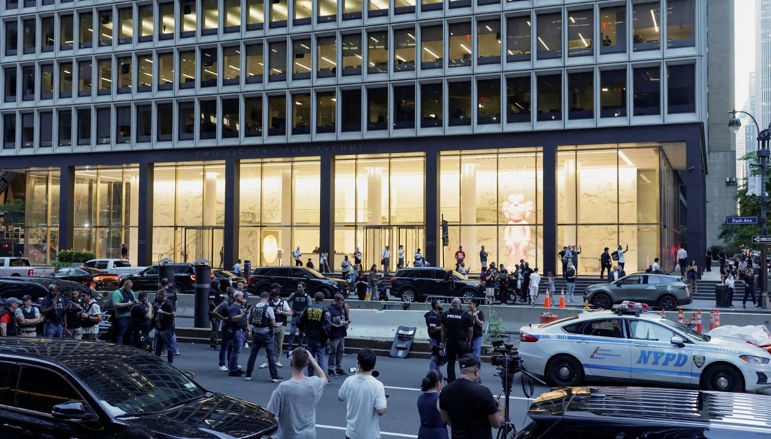 New York’ta gökdelende silahlı saldırı: 3 kişi vuruldu, saldırgan intihar etti