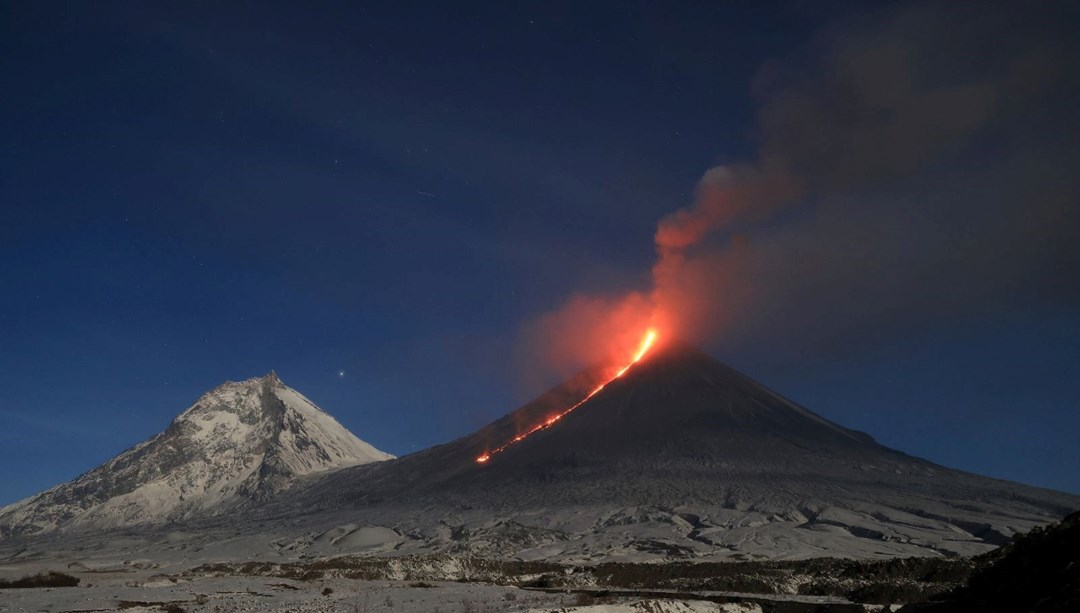 Rusya’da uyuyan dev uyandı: 8,8’lik deprem sonrası lav püskürdü
