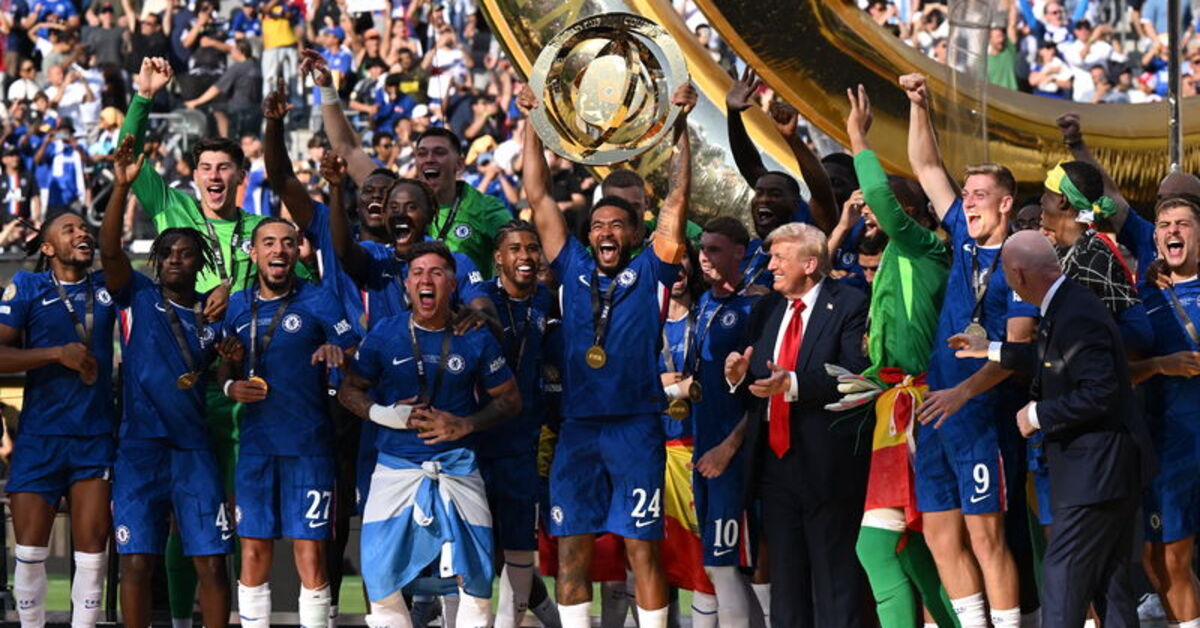 Şampiyon Chelsea kupasını aldı!
