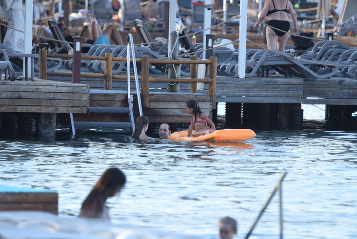 Tangöze ailesinin Bodrum keyfi