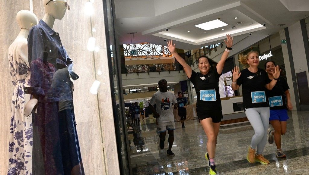 Dubai’de 50 derece sıcağa karşı klimalı maraton
