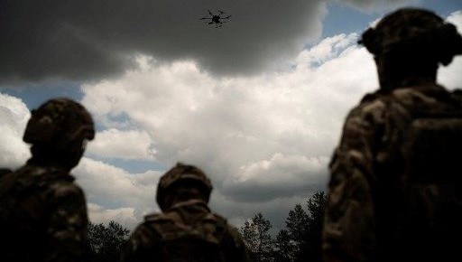 Letonya’da savaş hazırlıkları: Rusya’ya karşı 5 bin tahta kazık satın alınacak