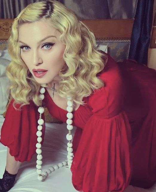Madonna’nın Labubu’lu doğum günü pastası