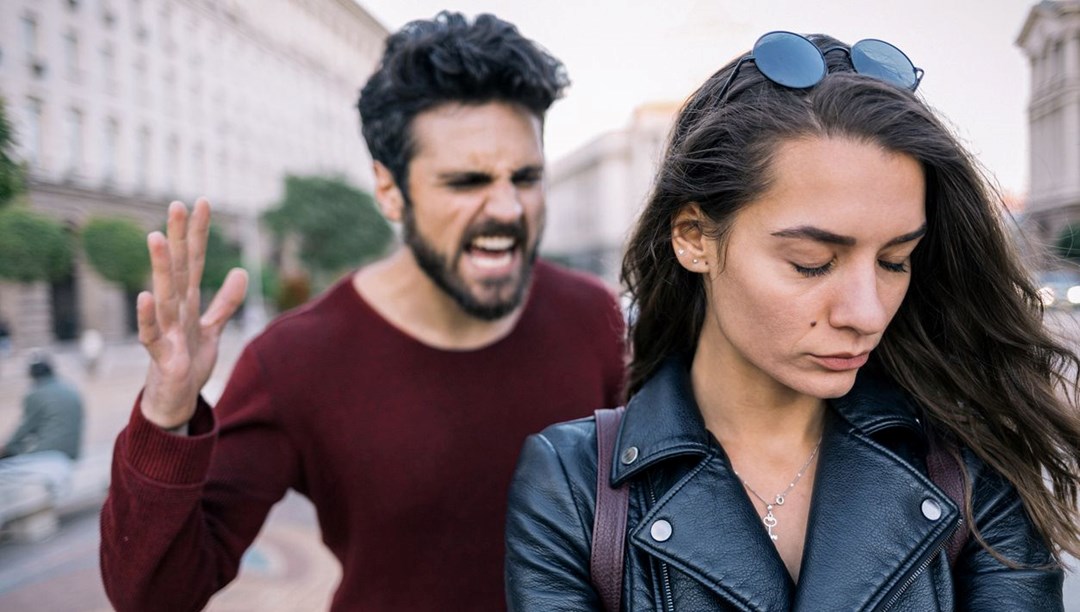 Partnerinizin sizi küçümsediğini gösteren 9 işaret