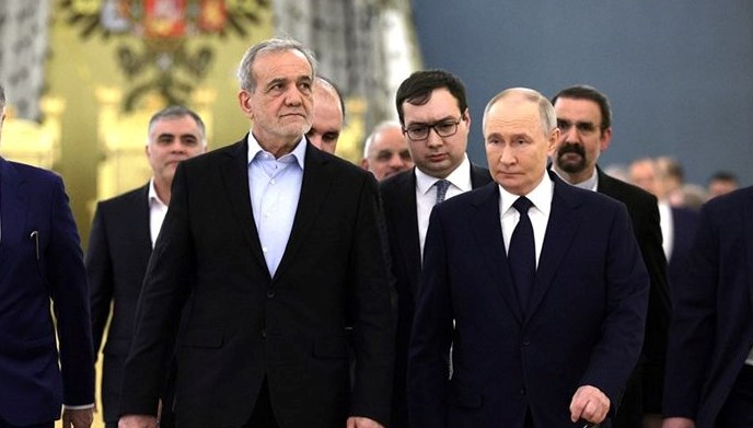 Rusya Devlet Başkanı Putin, İranlı mevkidaşıyla görüştü