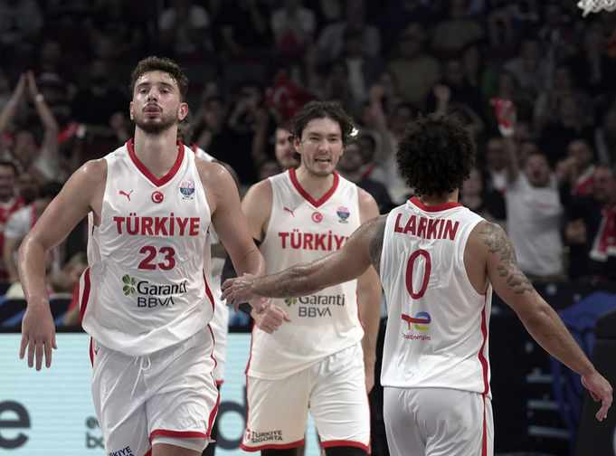Ebru Şahin’in galibiyet sevinci