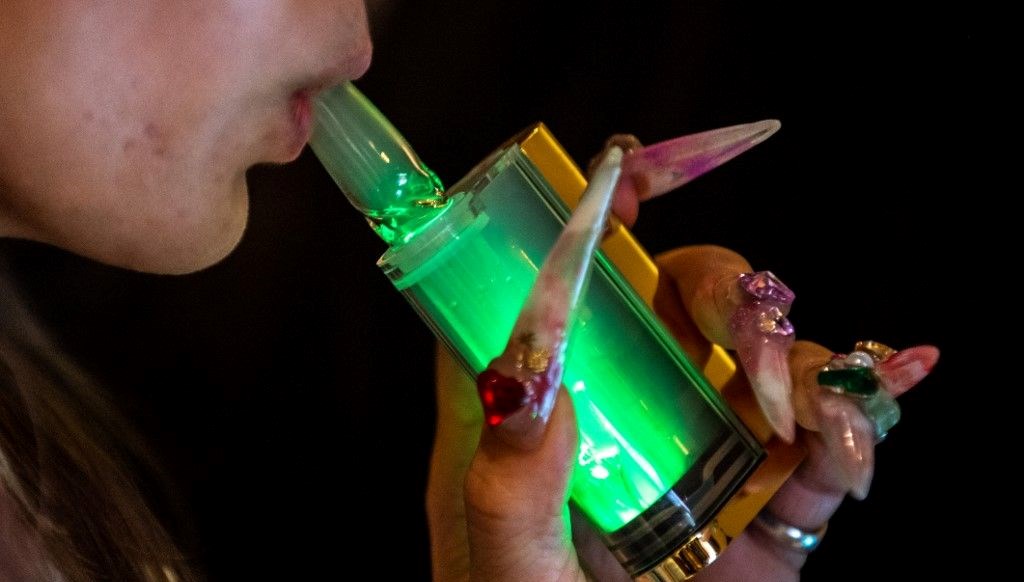 İngiltere test etti: Elektronik sigaralarda yüzde 13 sentetik uyuşturucu bulundu
