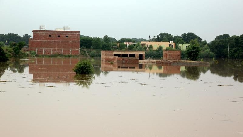 Pakistan’da muson yağmurları can aldı: Bin kişi hayatını kaybetti