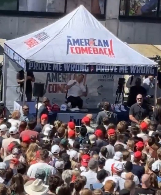 Trump destekçisi siyasi aktivist Charlie Kirk silahlı saldırıda öldü
