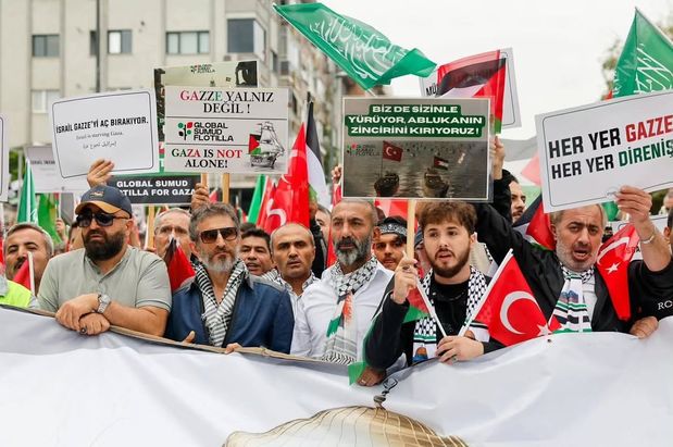 Ünlü oyuncular Filistin için yürüdü