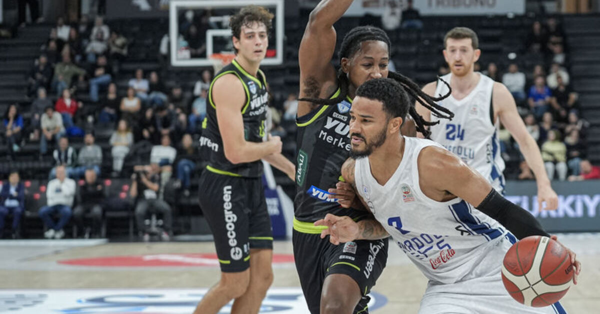 Anadolu Efes deplasmanda galip!
