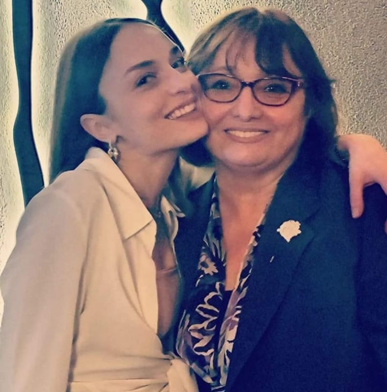 Annesinin evini ziyaret etti