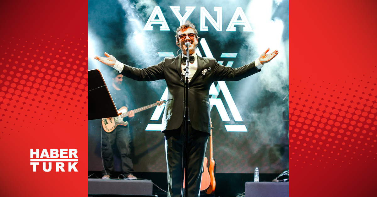 Cuma İş Çıkışı’nda Ayna sahnedeydi