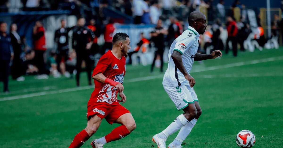 Sakaryaspor deplasmanda galip!