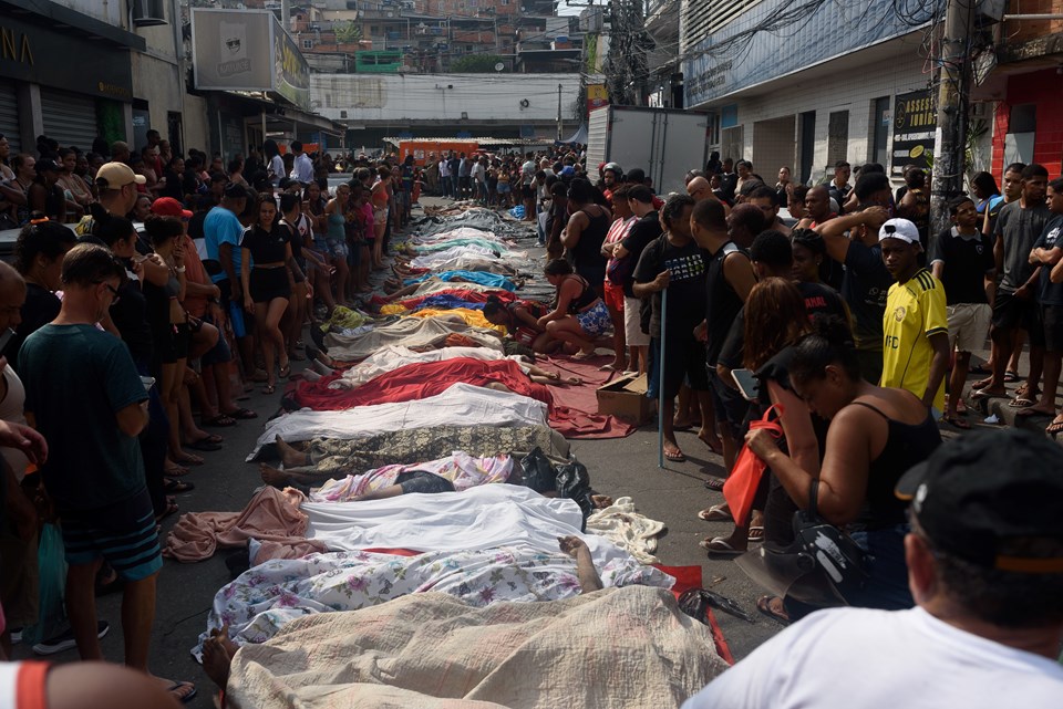 Uyuşturucu operasyonunda 132 kişi öldürüldü: Cadde cesetle doldu