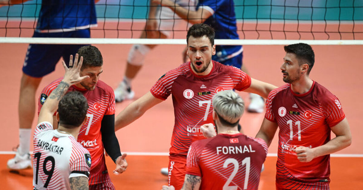 Ziraat, Halkbank’ı 4 sette devirdi!