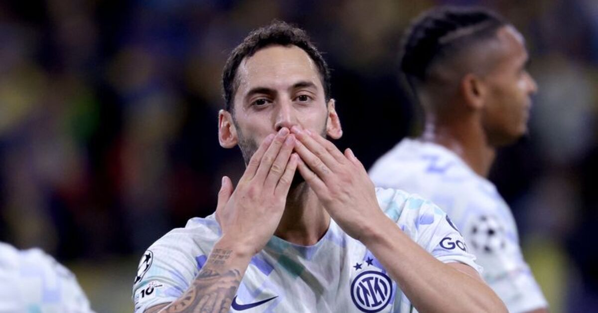 İtalya basınından Hakan’a tam sayfa övgü!