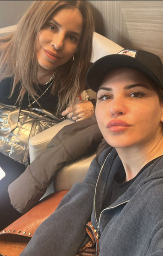 Kanserle savaşıyor: Saçlarını kazıttı