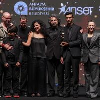 Tavşan İmparatorluğu’na 7 Altın Portakal