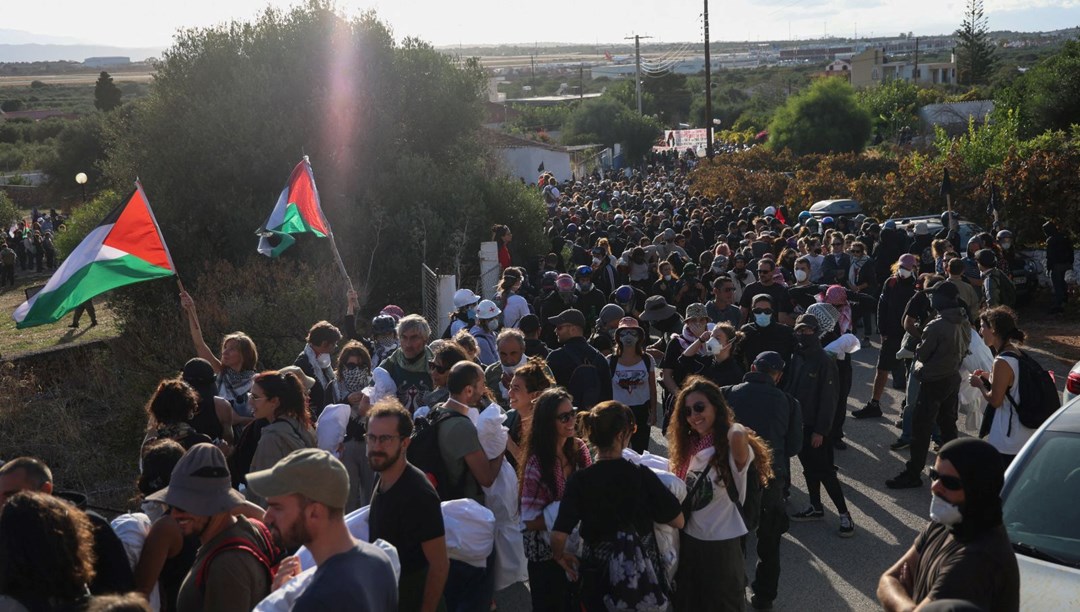 Yunanistan’da İsrailli turistlere protesto: Kruvaziyeri polis korudu